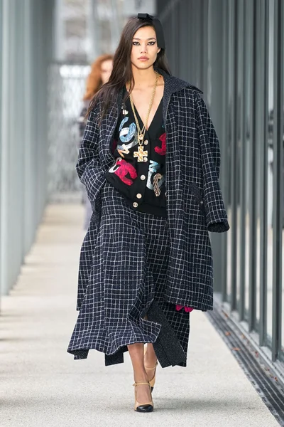 Look 17